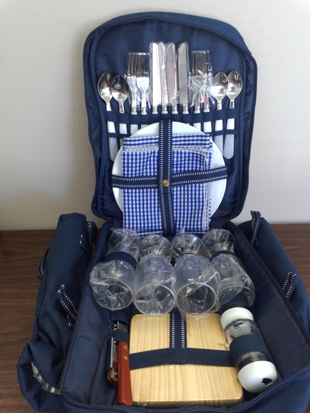Portable Navy Picnic Set with Cutlery and Glassware